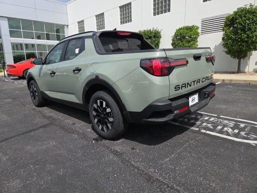2025 Hyundai SANTA CRUZ SEL Activity
