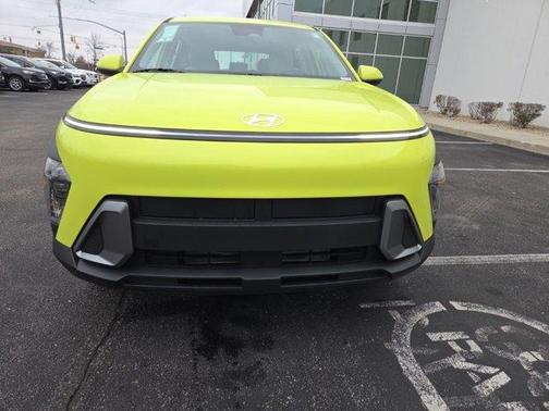 2026 Hyundai KONA SE