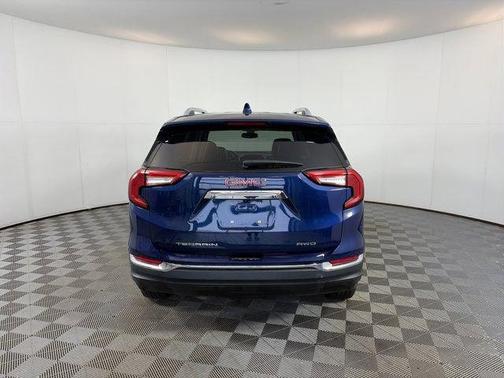 Marine Metallic 2023 GMC Terrain SLT