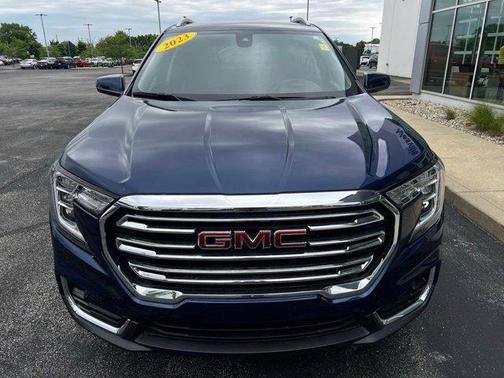 Marine Metallic 2023 GMC Terrain SLT