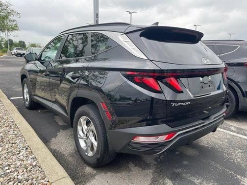 Black Pearl 2024 Hyundai TUCSON SEL