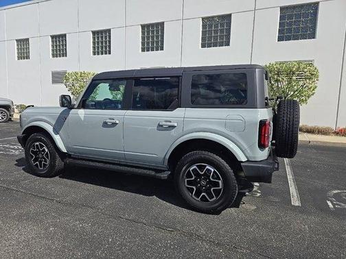 Cactus Green / Gray 2023 Ford Bronco Outer Banks