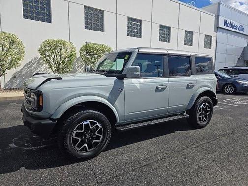 Cactus Green / Gray 2023 Ford Bronco Outer Banks