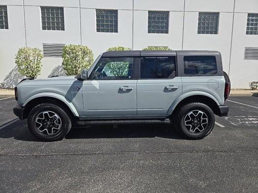 Cactus Green / Gray 2023 Ford Bronco Outer Banks