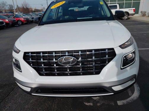 2023 Hyundai VENUE Limited