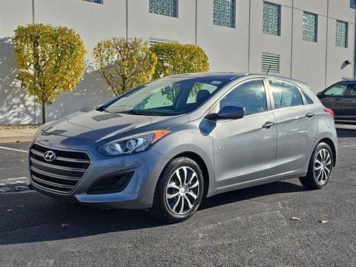 2017 Hyundai Elantra GT Base
