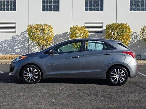 2017 Hyundai Elantra GT Base