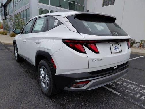 2026 Hyundai TUCSON SE