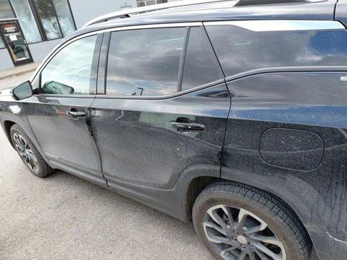 2022 GMC Terrain SLT