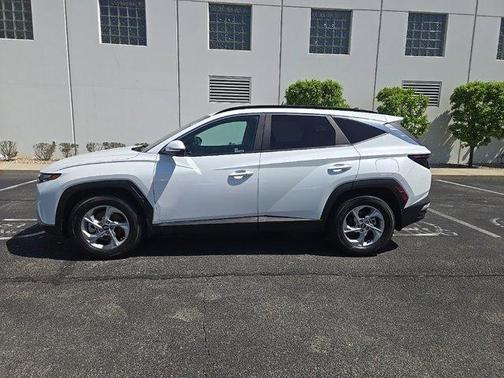 Quartz White 2022 Hyundai TUCSON SEL