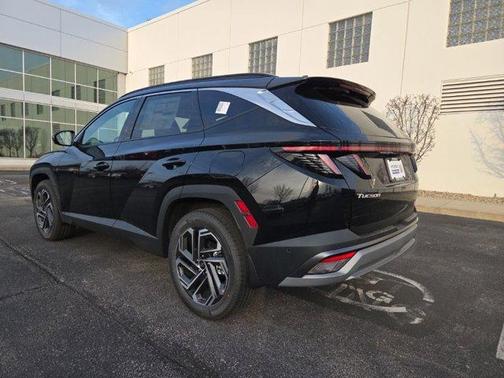 Phantom Black 2026 Hyundai TUCSON Limited