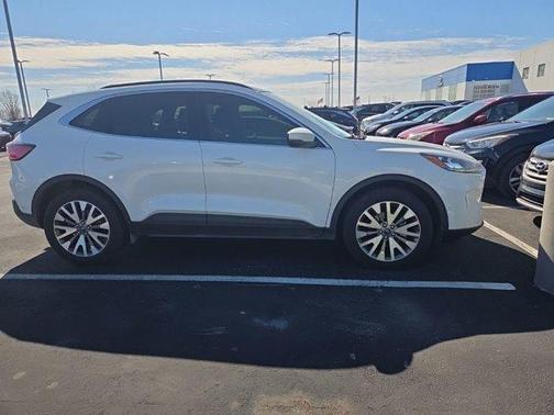 2020 Ford Escape Titanium