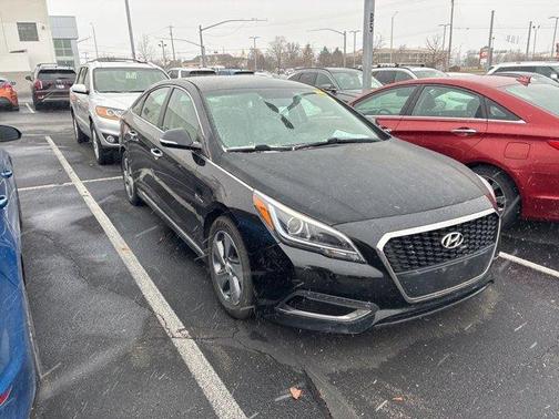 2016 Hyundai SONATA Hybrid Limited
