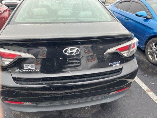 2016 Hyundai SONATA Hybrid Limited