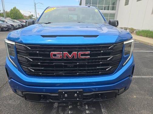 Dynamic Blue Metallic 2024 GMC Sierra 1500 Elevation