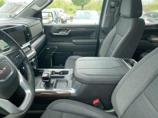 Dynamic Blue Metallic 2024 GMC Sierra 1500 Elevation