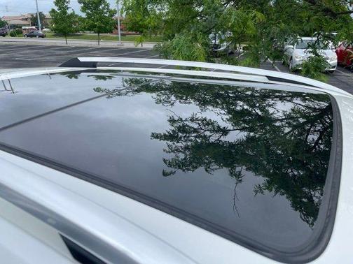Platinum Ice Tri-Coat 2015 Cadillac SRX Luxury Collection
