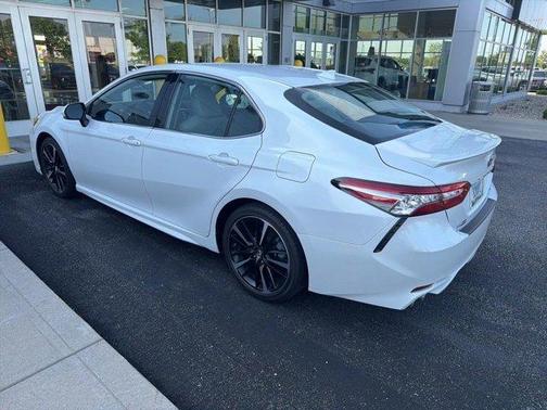 Wind Chill Pearl 2019 Toyota Camry XSE