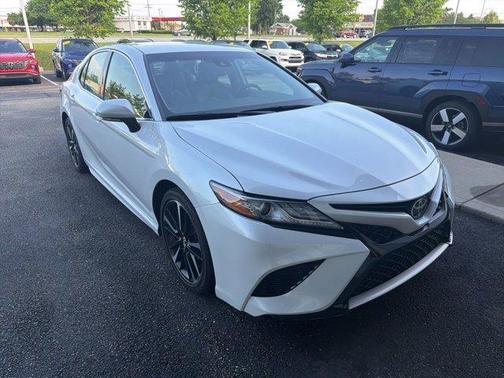 Wind Chill Pearl 2019 Toyota Camry XSE