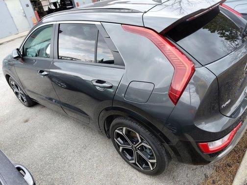 2023 Kia Niro EX Touring