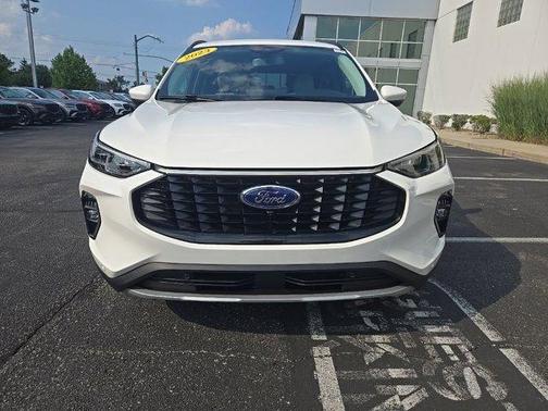 2023 Ford Escape Platinum