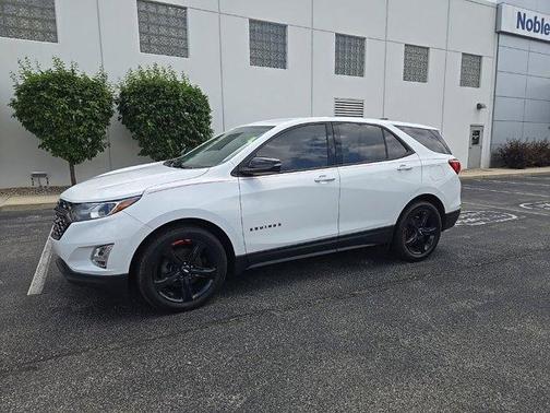 Summit White 2019 Chevrolet Equinox 2LT