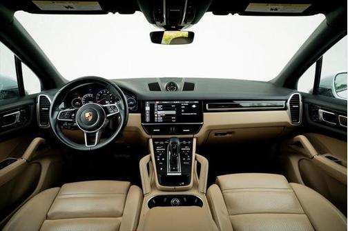 2021 Porsche Cayenne Base