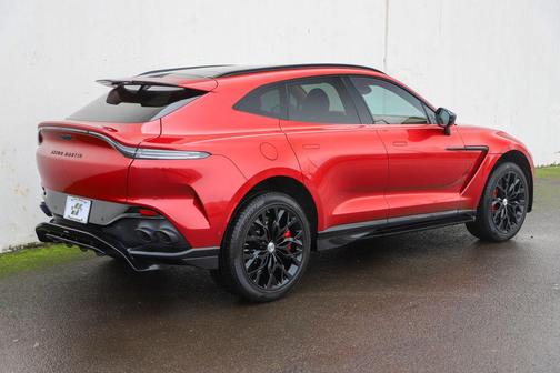 2023 Aston Martin DBX 707