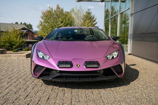 2024 Lamborghini Huracan Sterrato Base