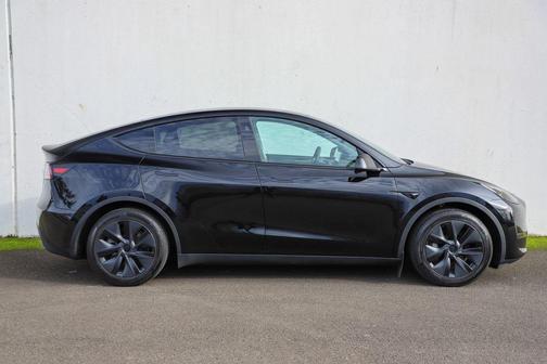 2024 Tesla Model Y Long Range Dual Motor All-Wheel Drive