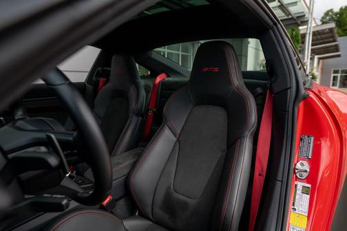 2023 Porsche 911 Carrera 4 GTS