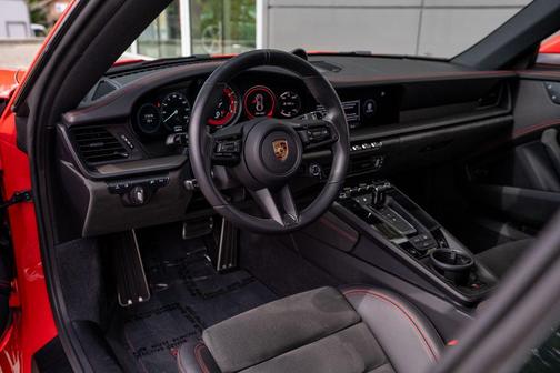 2023 Porsche 911 Carrera 4 GTS