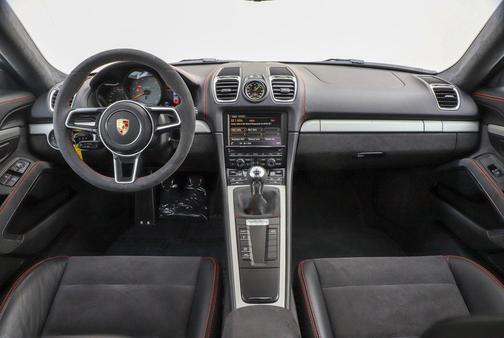 2016 Porsche Cayman GT4