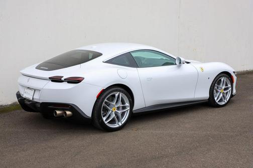 2023 Ferrari Roma Base