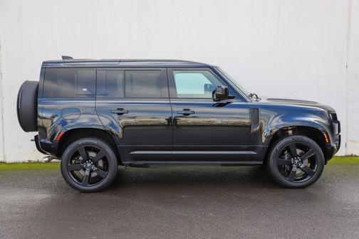 2024 Land Rover Defender 110 V8