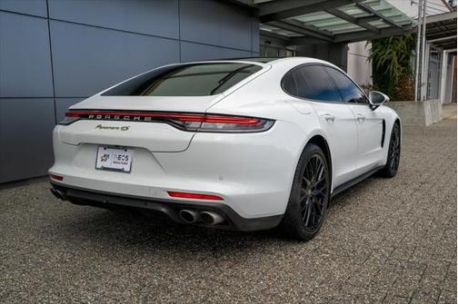 2022 Porsche Panamera E-Hybrid 4S