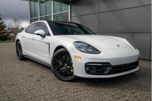 2022 Porsche Panamera E-Hybrid 4S