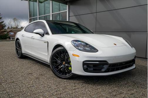 2022 Porsche Panamera E-Hybrid 4S