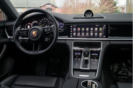 2022 Porsche Panamera E-Hybrid 4S