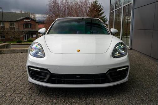 2022 Porsche Panamera E-Hybrid 4S