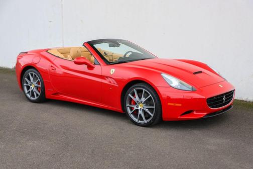 2010 Ferrari California Base
