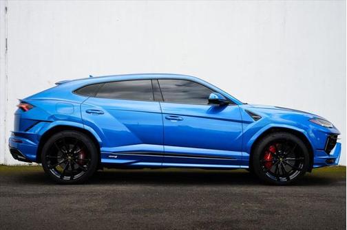 2024 Lamborghini Urus S