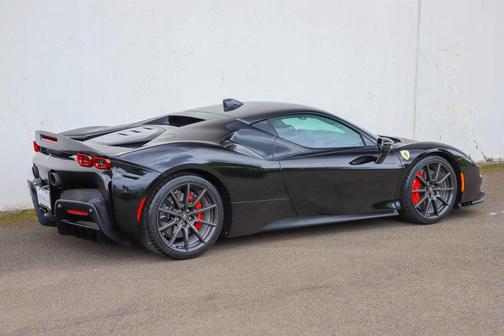 Nero 2021 Ferrari SF90 Stradale