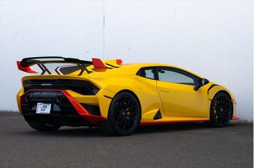2023 Lamborghini Huracan STO Coupe