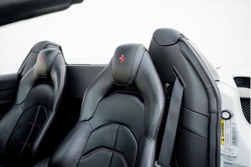 2018 Ferrari 488 Spider Base