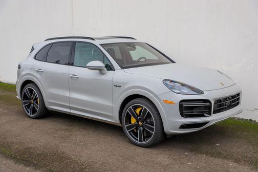 2022 Porsche Cayenne Cayenne Turbo S E-Hybrid