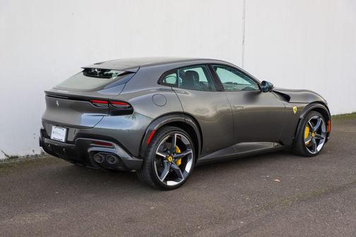 2025 Ferrari Purosangue 