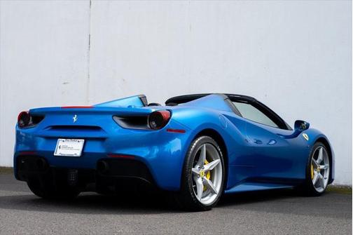 2018 Ferrari 488 Spider Base
