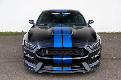 2018 Ford Shelby GT350 Base