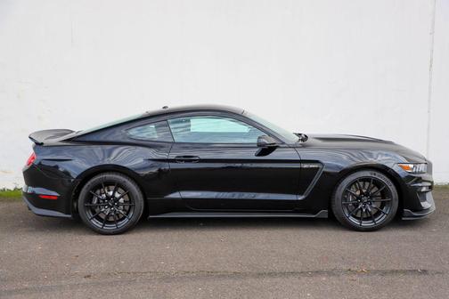 2018 Ford Shelby GT350 Base